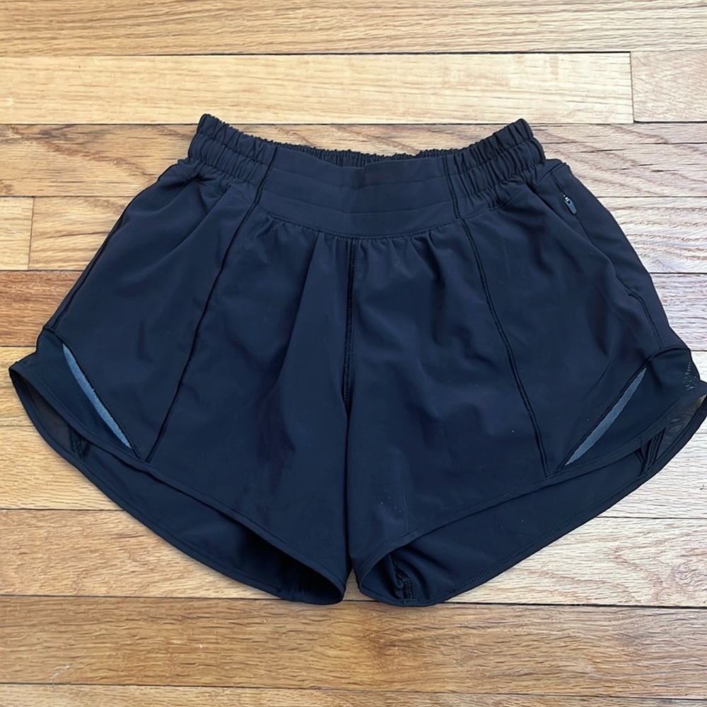 Hotty Hot High-Rise Lined Short 4"